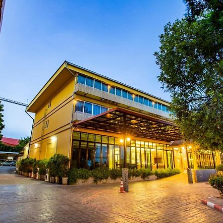 Sea Paradise Hotel สัตหีบ ภายนอก รูปภาพ