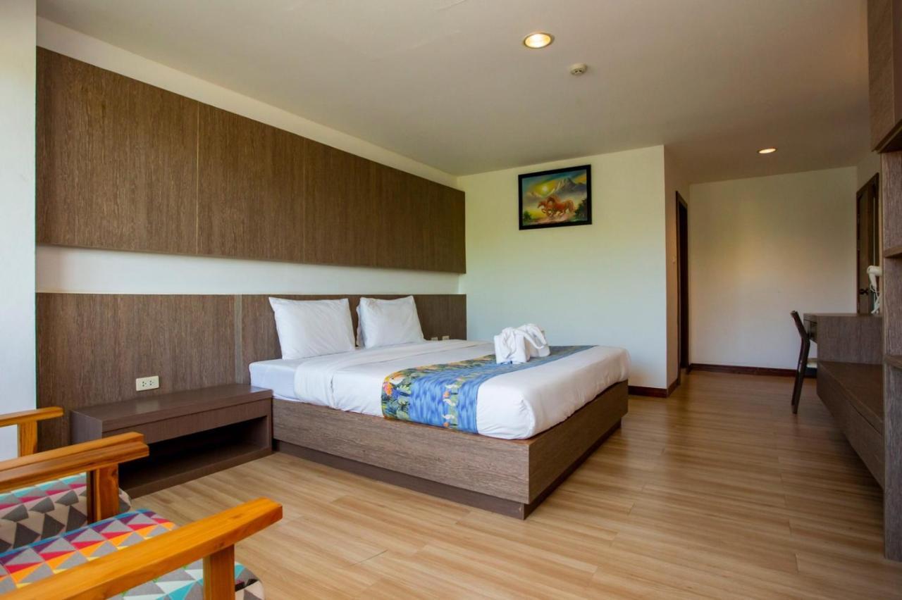 Sea Paradise Hotel สัตหีบ ภายนอก รูปภาพ